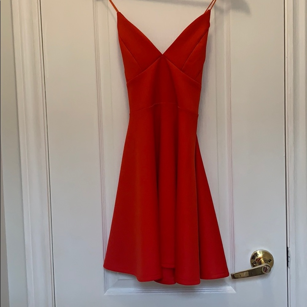 Beautiful bright red dress ❤️
